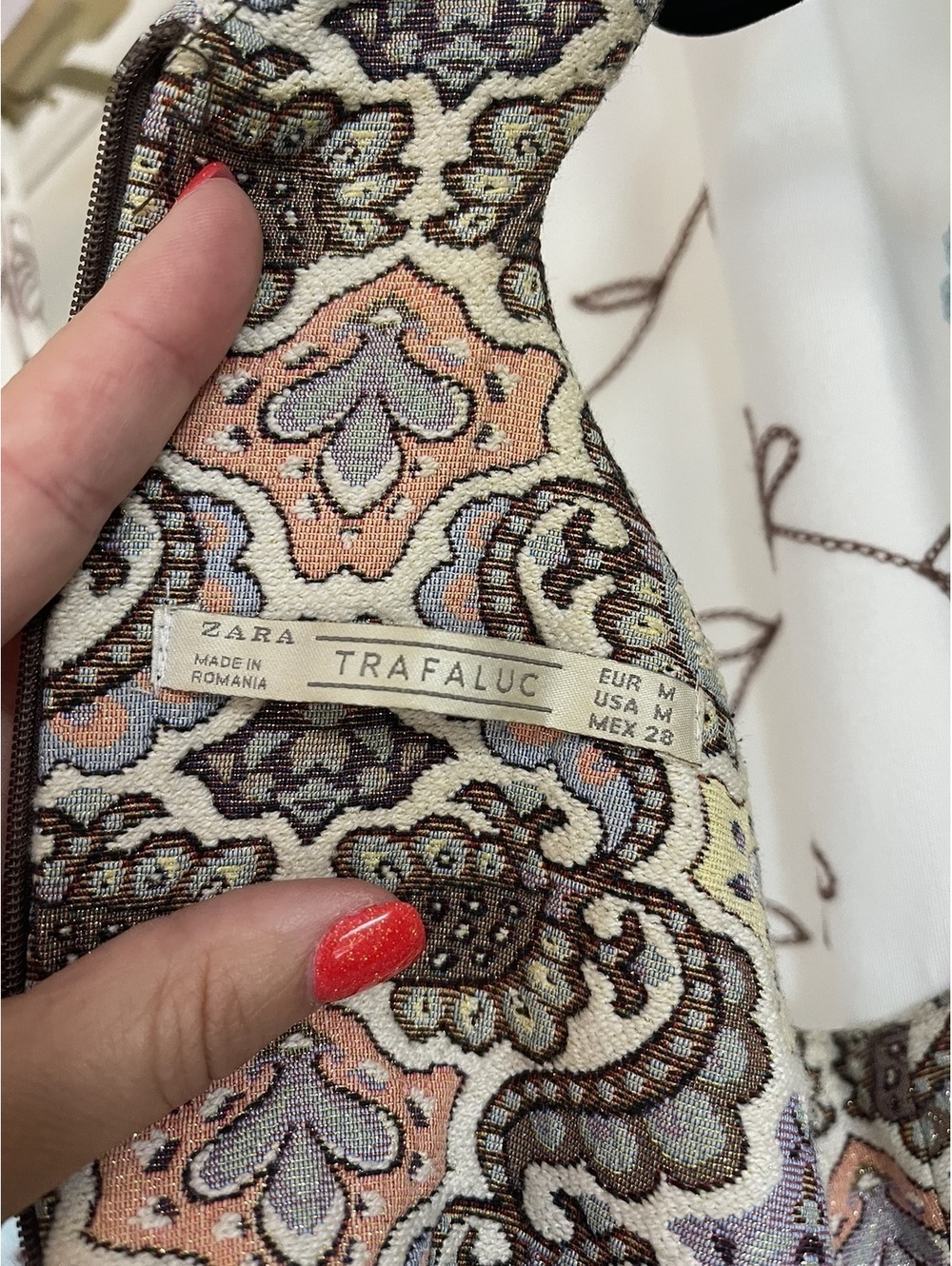 New Without Tags | ZARA | Sz M | Paisley print sheath dress - Picture 5 of 6